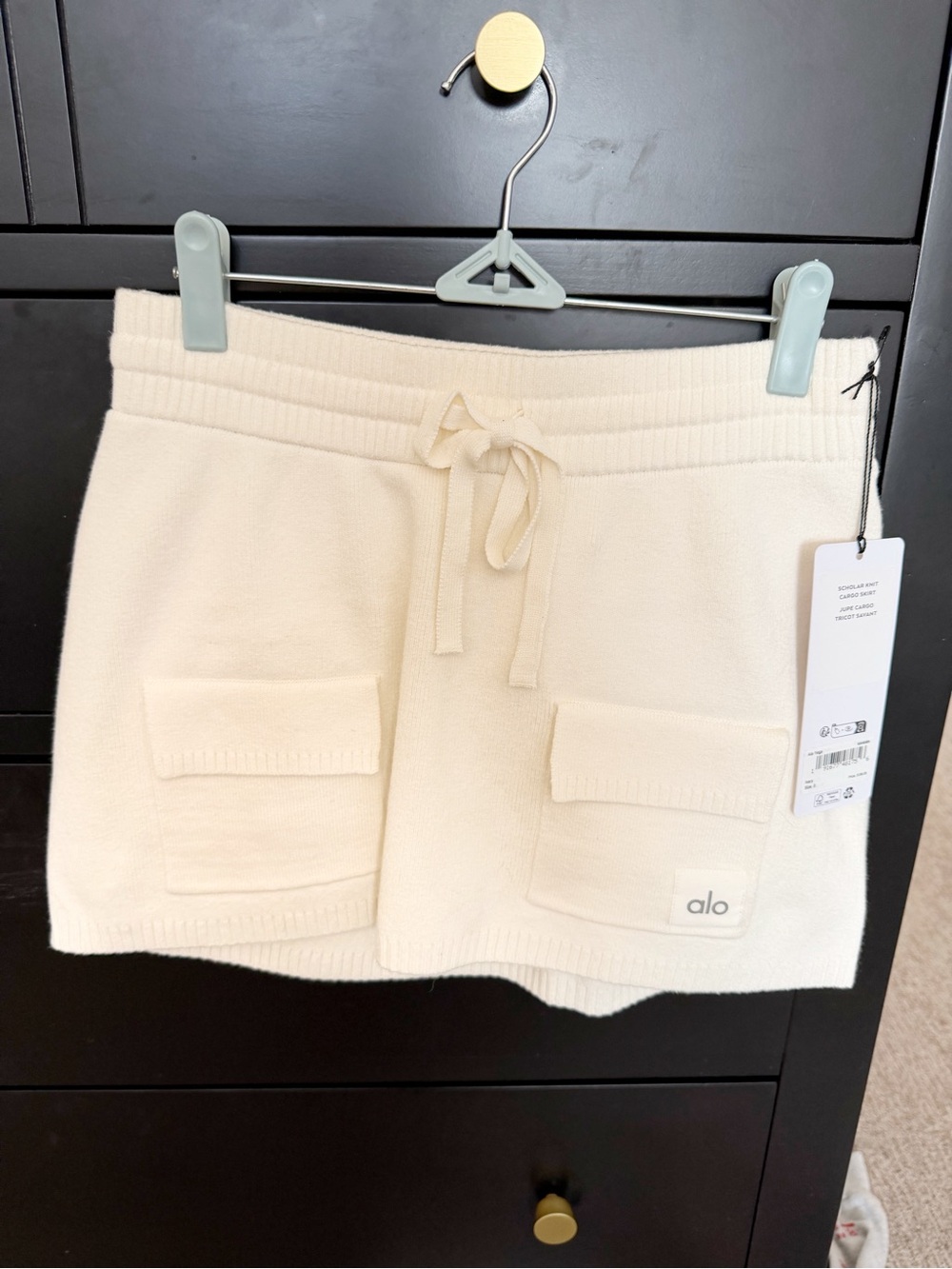 ALO Yoga Ivory Scholar Knit Cargo Skirt - Picture 2 of 8